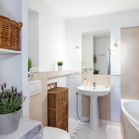 Bright In The Heart Of Kazimierz Apartment *